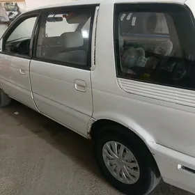 Mitsubishi Chariot 1991