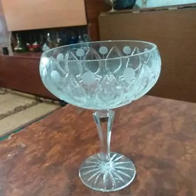 вазы на ножках