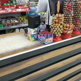 Markeda Kassir gyz gerek