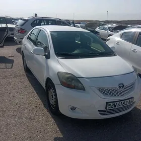 Toyota Yaris 2011