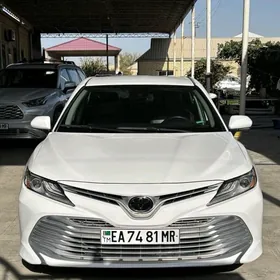 Toyota Camry 2020