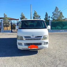 Toyota Hiace 2010