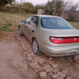 Toyota Carina 1992