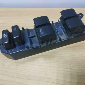 Korolla sentr zamok korpusy