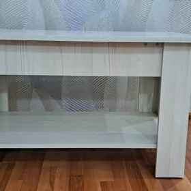 Журнальный столик