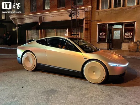 Tesla Cybercab, возможно, оснастят рулем и педалями — Маску придётся подстроиться под правила