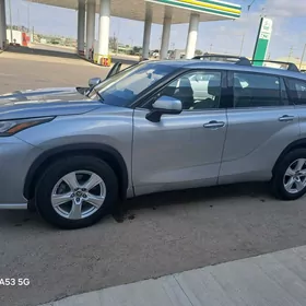 Toyota Highlander 2020