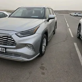 Toyota Highlander 2020