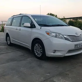 Toyota Sienna 2012
