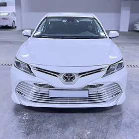 Toyota Camry 2020