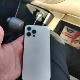 Iphone 12 pro max gold