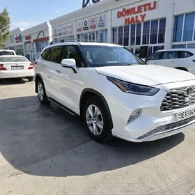 Toyota Highlander 2021
