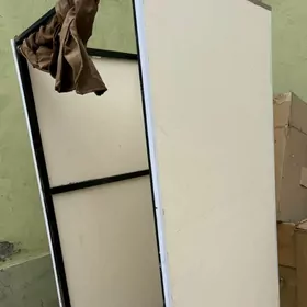 Eşik calsylyan ,,Razdiwalka”