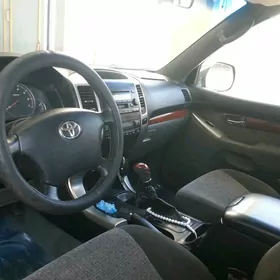 Toyota Land Cruiser Prado 2004