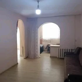 1 КОМ 5 МКР 3-ЭТАЖ