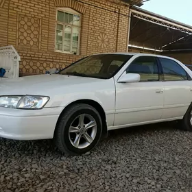 Toyota Camry 1999