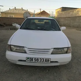 Nissan Sunny 1999