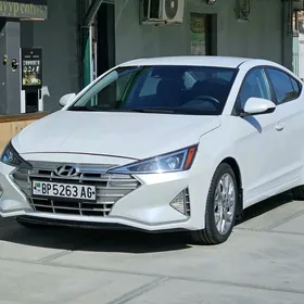 Hyundai Elantra 2020