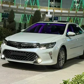 Toyota Camry 2018