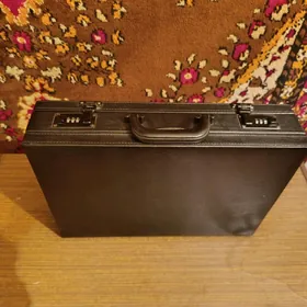 дипломат Diplomat