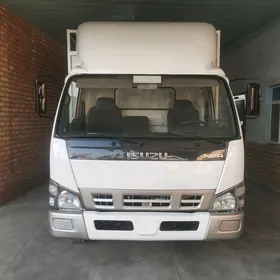 Isuzu Elf 2010
