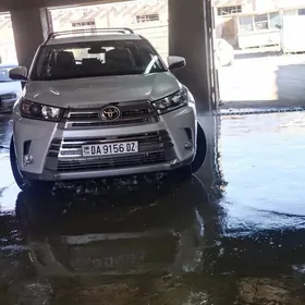 Toyota Highlander 2019