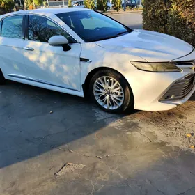 Toyota Camry 2018