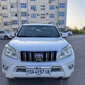 Toyota Land Cruiser Prado 2011