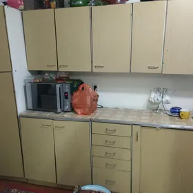 kuhynyý garnitur gowi yagdaŷy