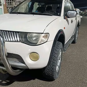 Mitsubishi L200 2008