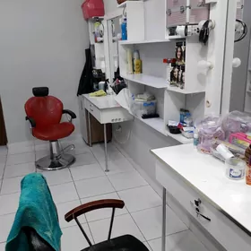 SALON  ARENDA  ÝER  BAR