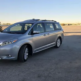 Toyota Sienna 2016