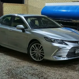 Toyota Camry 2022