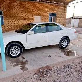 Toyota Camry 2001