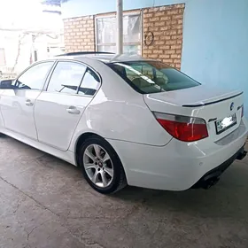 BMW E60 2003