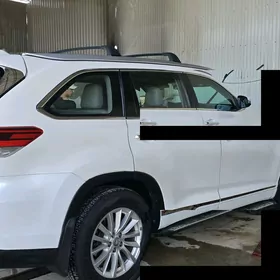 Toyota Highlander 2018