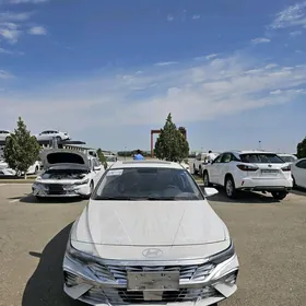 Hyundai Elantra 2025