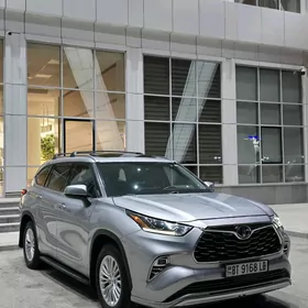 Toyota Highlander 2020
