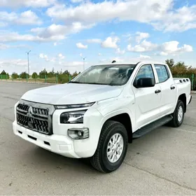 Mitsubishi L200 2025