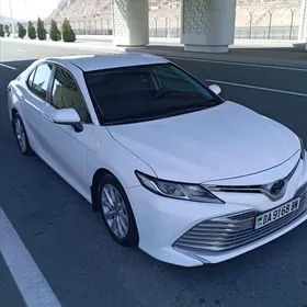 Toyota Camry 2018