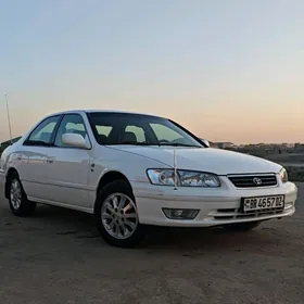Toyota Camry 2001