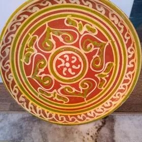 керамическое блюдо