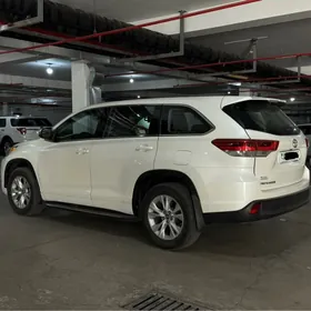 Toyota Highlander 2018