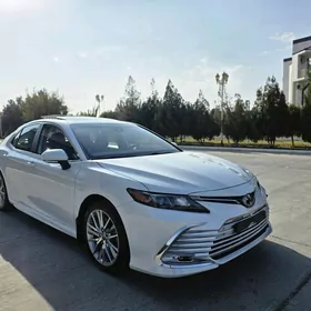Toyota Camry 2022