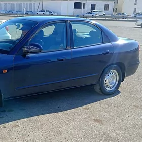 Daewoo Nubira 2000