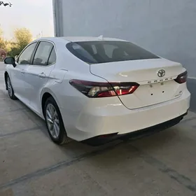 Toyota Camry 2022