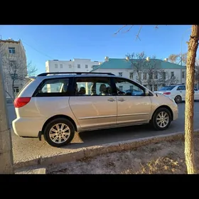 Toyota Sienna 2009