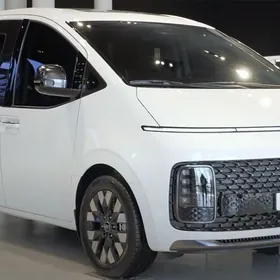 Hyundai Staria 2022
