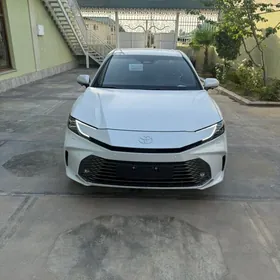 Toyota Camry 2025