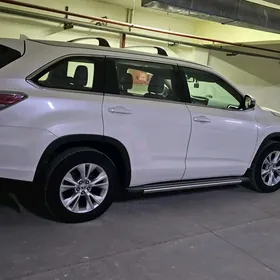 Toyota Highlander 2016